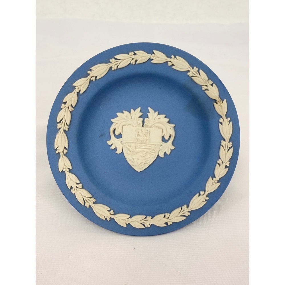 Wedgwood Blue Jasperware Lincoln Cathedral 900th Anniversary Plate 4.5"